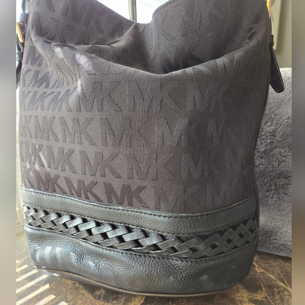 Michael Michael Kors Lilly Tote Bag Black - Picture 2 of 11